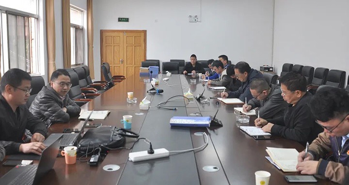 云煤（不朽情缘）集团驻曲靖放哨组赴陆东煤矿公司发展4月份安全督导放哨