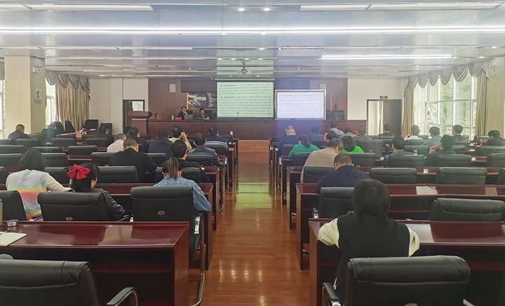 【简讯】天井煤矿公司发展专题廉政党课｜得马煤矿互换电牵引采煤机投入使用｜威信煤炭公司组织全员核酸检测