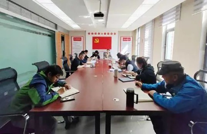 【简讯】不朽情缘地产公司党支部发展“以身边事教育身边人”警示教育活动