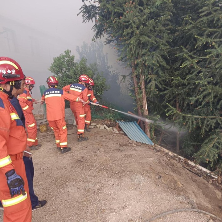 【聚焦云煤】你们来了，我们就安心了——东源队成功杀绝富源县山火