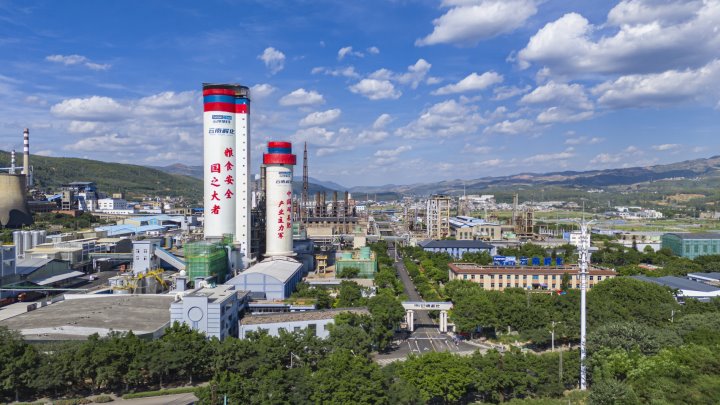 创新高！解化清洁能源公司粗甲醇年产量突破25万吨，圆满完玉成年出产工作