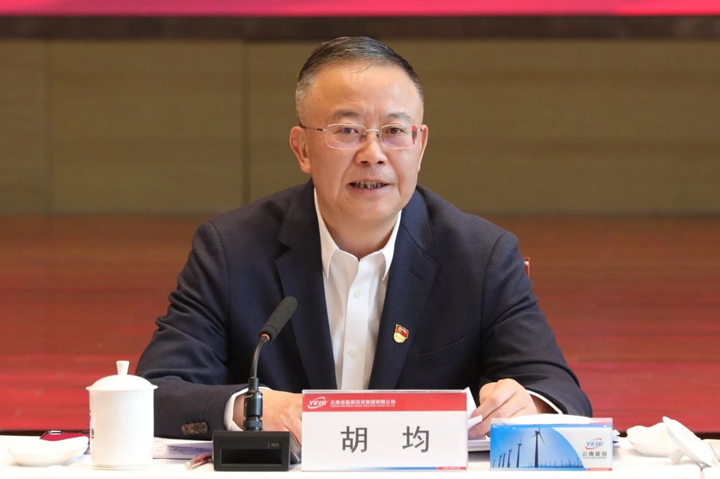 全国人大代表、集团党委书记、董事长胡均宣讲全国两会心灵.jpg